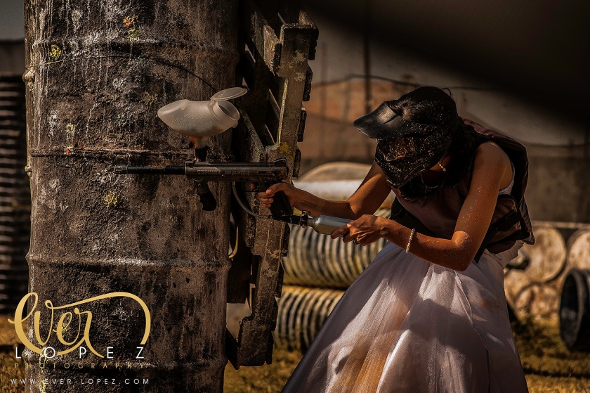 mexican destination wedding photographer trash the dress mexico Ever Lopez photography paintball