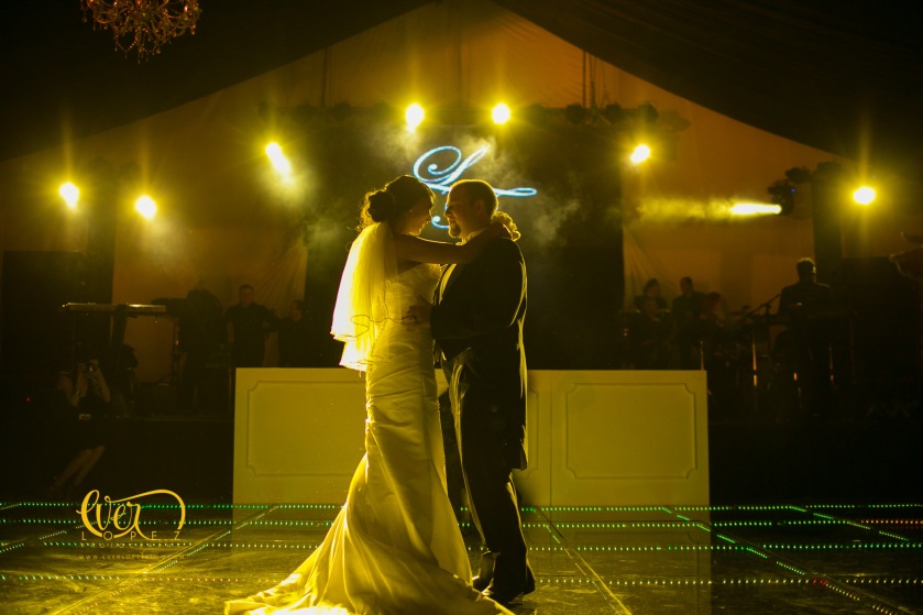 Fotos boda trasloma, iluminacion de escenario live entertainment, grupo musical para bodas, guadalajara, trasloma, luces, iluminacion luces arquitectonicas